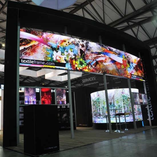 China Free Standing Billboard Gebogene Aluminium-LED-Hintergrundbeleuchtung Stoff Lightbox